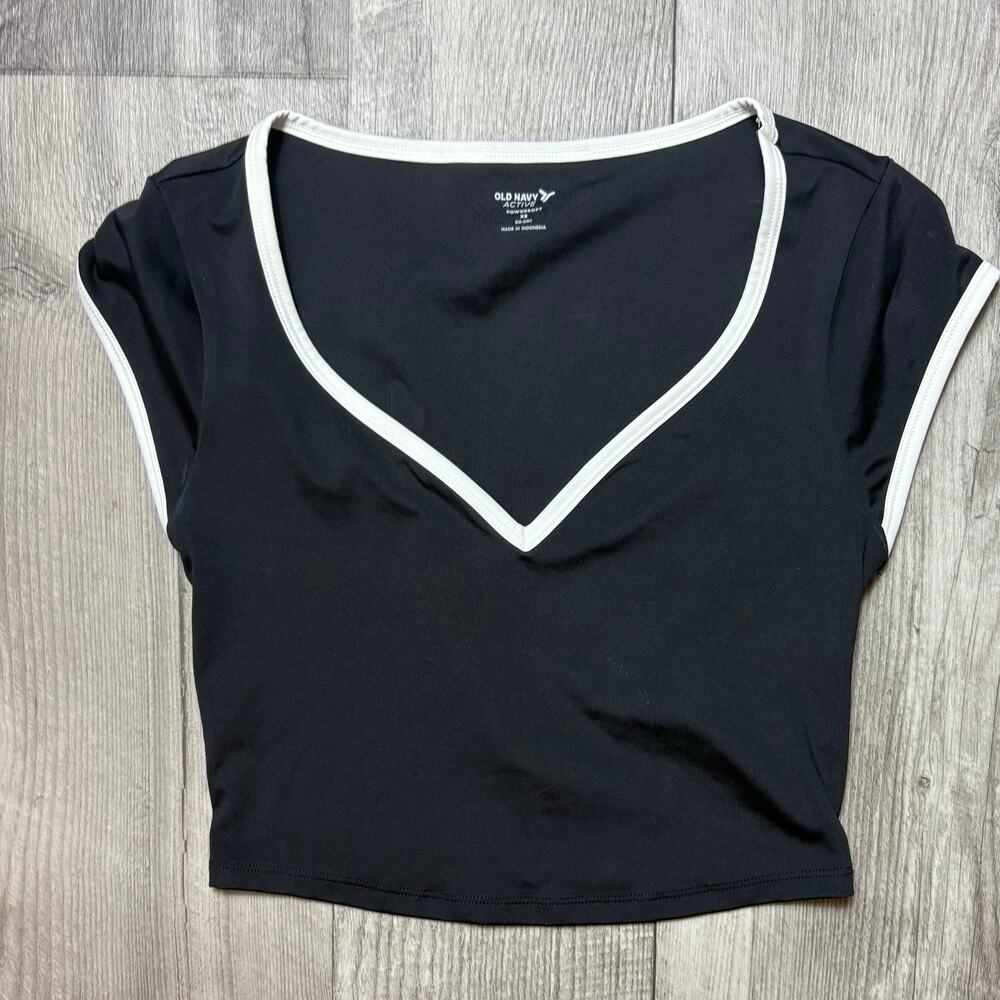 Old Navy PowerSoft Ultra-Crop Top size XS - Picture 1 of 3